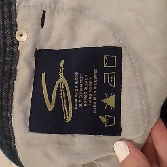 Seven7 jeans size 28 long, flared dark jeans with bling back pockets 2% spandex - Picture 6 of 8